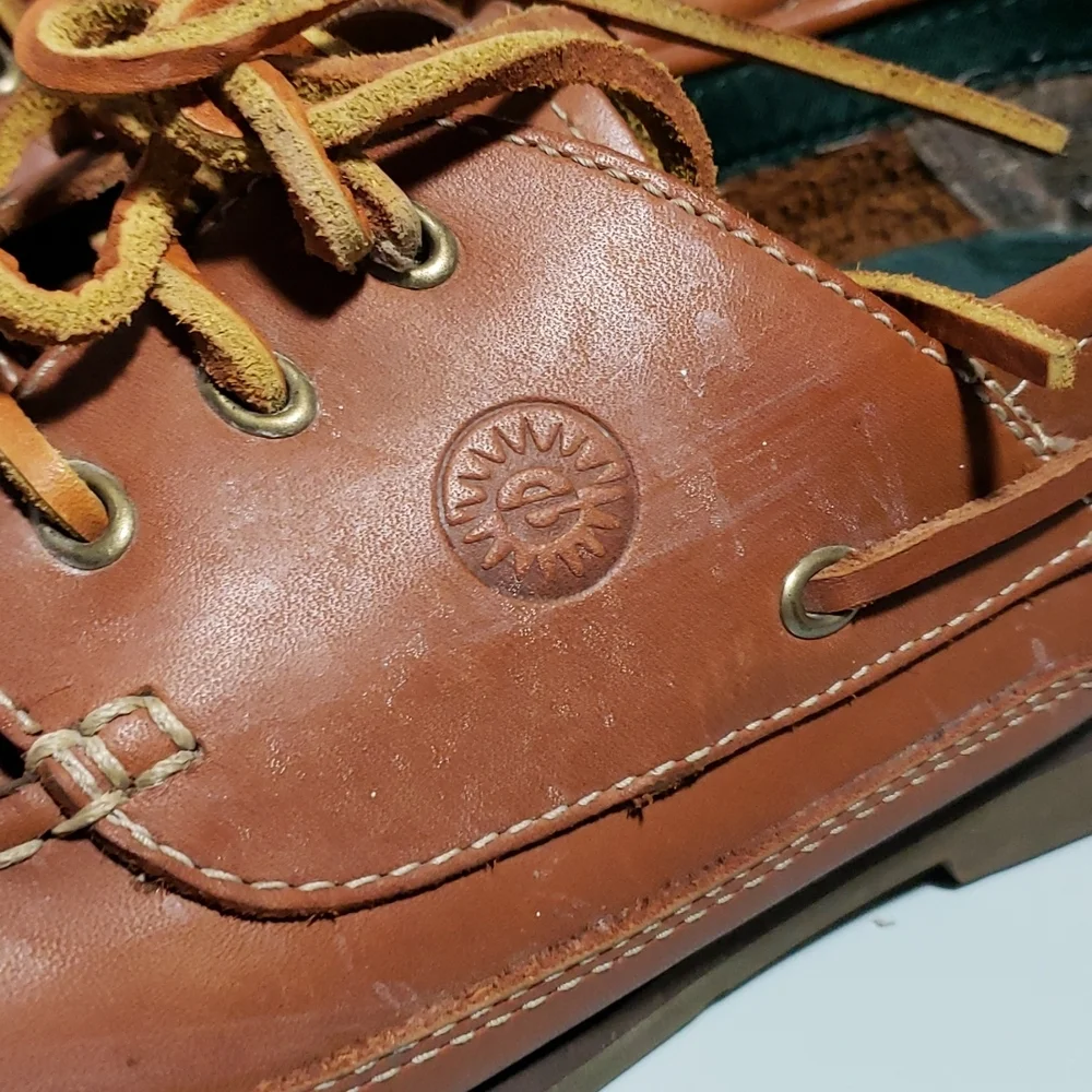Earth Shoe Hatteras Leather Boat Style Shoes in Mid Brown.
